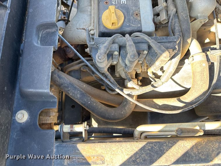 image for item DO0222 2011 John Deere Gator 825i utility vehicle