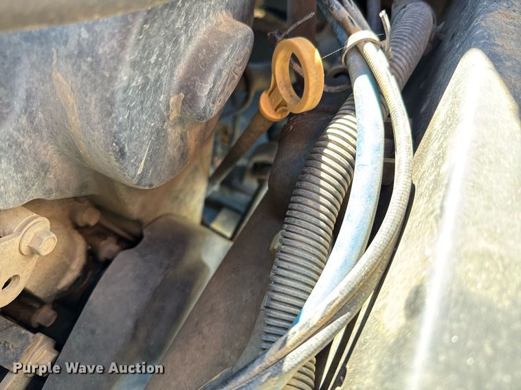 image for item DO0222 2011 John Deere Gator 825i utility vehicle