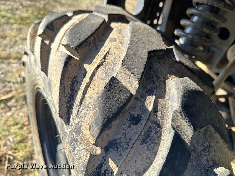 image for item DO0222 2011 John Deere Gator 825i utility vehicle