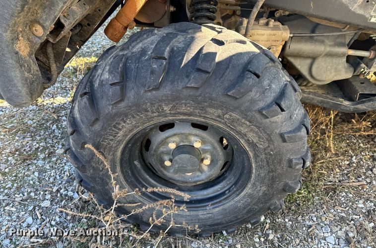 image for item DO0222 2011 John Deere Gator 825i utility vehicle