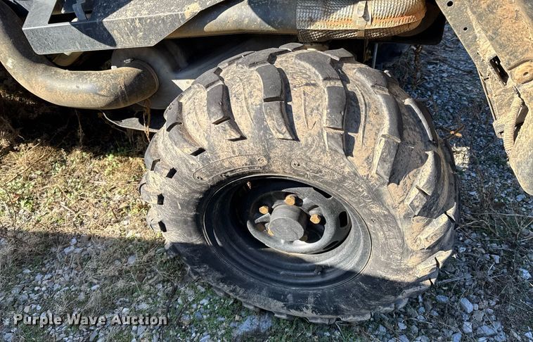 image for item DO0222 2011 John Deere Gator 825i utility vehicle