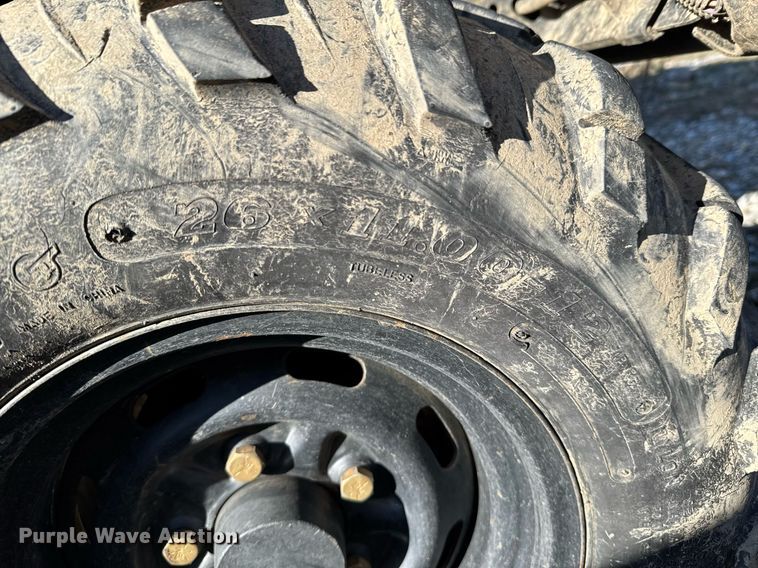 image for item DO0222 2011 John Deere Gator 825i utility vehicle