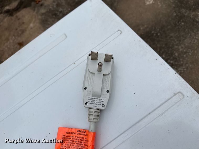 image for item EG7942 Frigidaire FFRH18L2R22 AC/heating unit