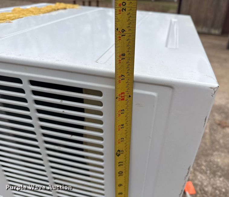 image for item EG7942 Frigidaire FFRH18L2R22 AC/heating unit