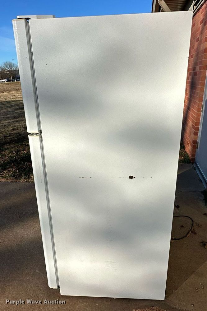 image for item EJ5336 Haier HTQ21JAAWW refrigerator