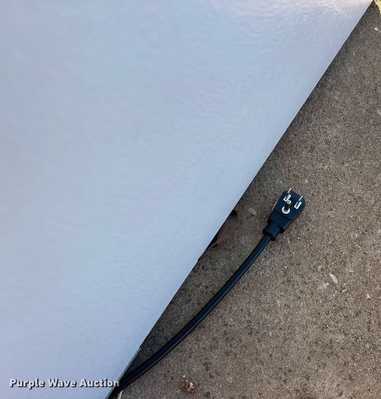 image for item EJ5336 Haier HTQ21JAAWW refrigerator