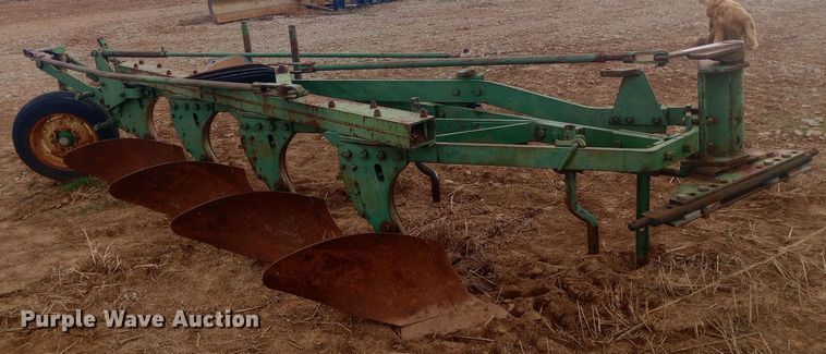 image for item EN8626 John Deere four bottom plow