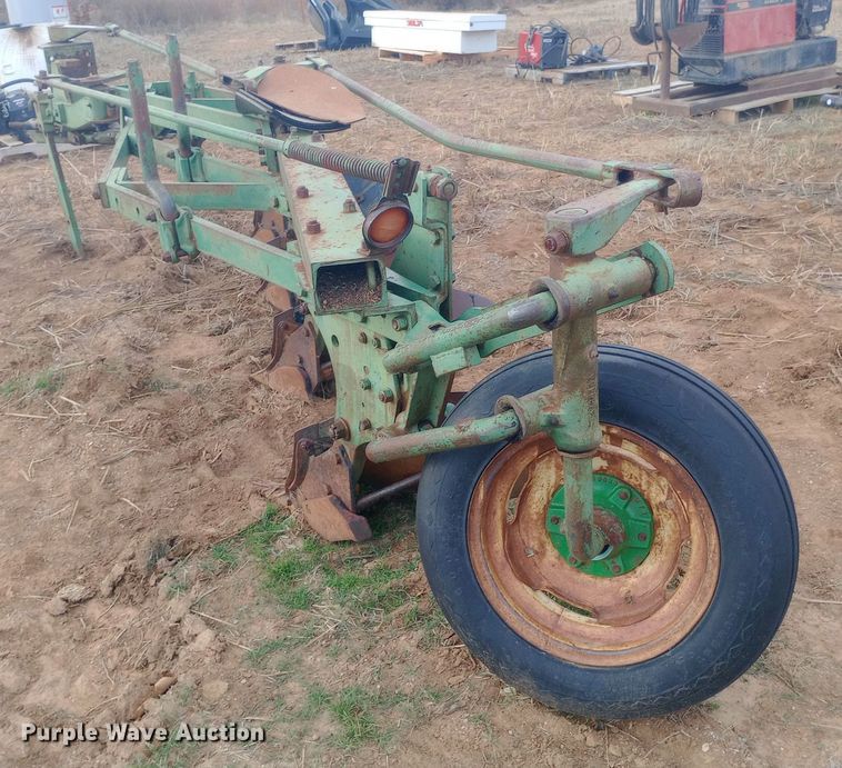 image for item EN8626 John Deere four bottom plow