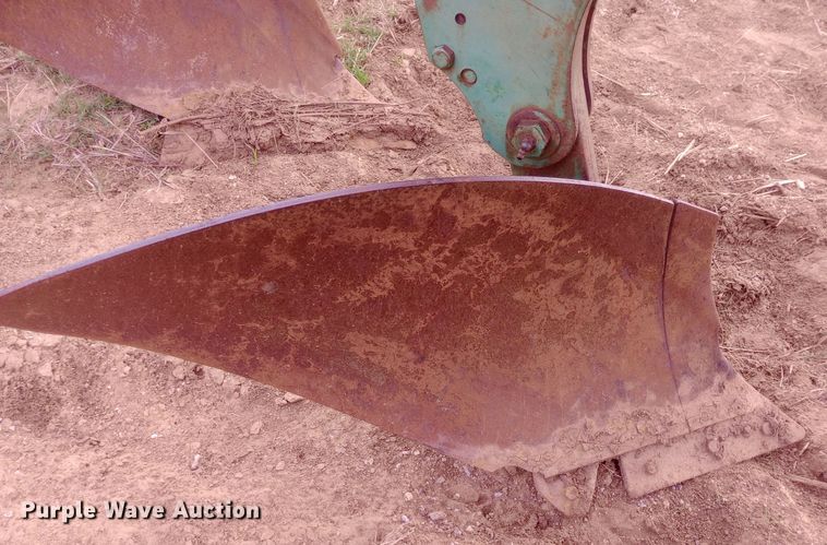 image for item EN8626 John Deere four bottom plow