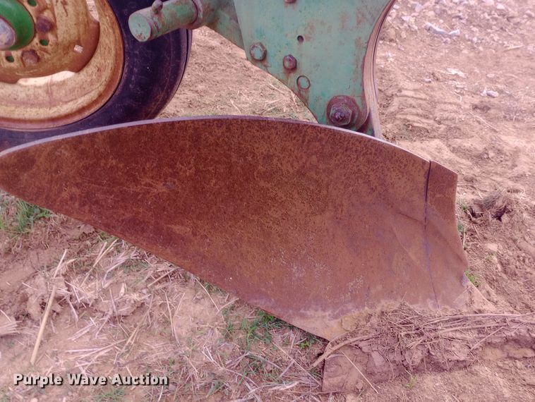 image for item EN8626 John Deere four bottom plow