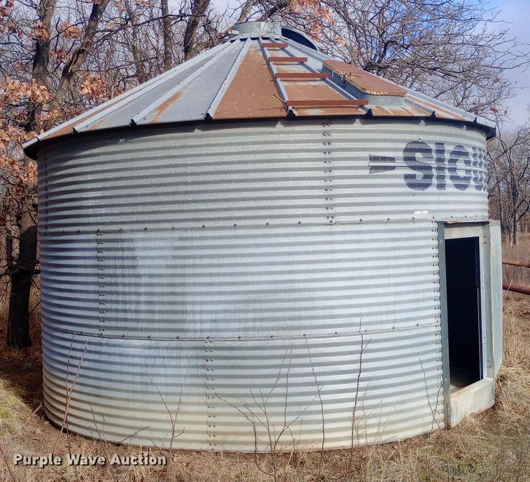 image for item EN8633 Sioux grain bin
