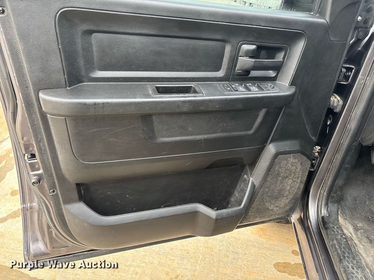 image for item ER4682 2019 Dodge Ram 1500 Quad Cab pickup truck