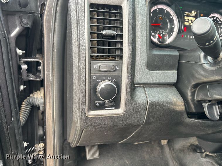 image for item ER4682 2019 Dodge Ram 1500 Quad Cab pickup truck