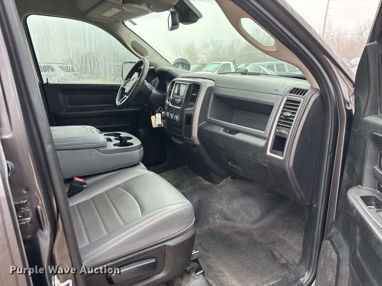 image for item ER4682 2019 Dodge Ram 1500 Quad Cab pickup truck