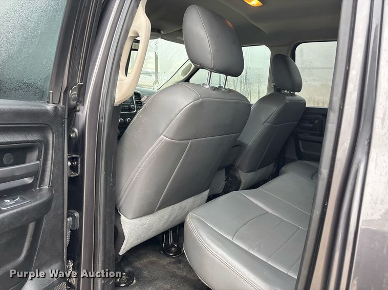 image for item ER4682 2019 Dodge Ram 1500 Quad Cab pickup truck