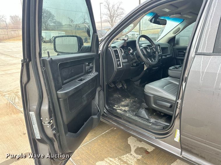 image for item ER4683 2019 Dodge Ram 1500 Quad Cab pickup truck