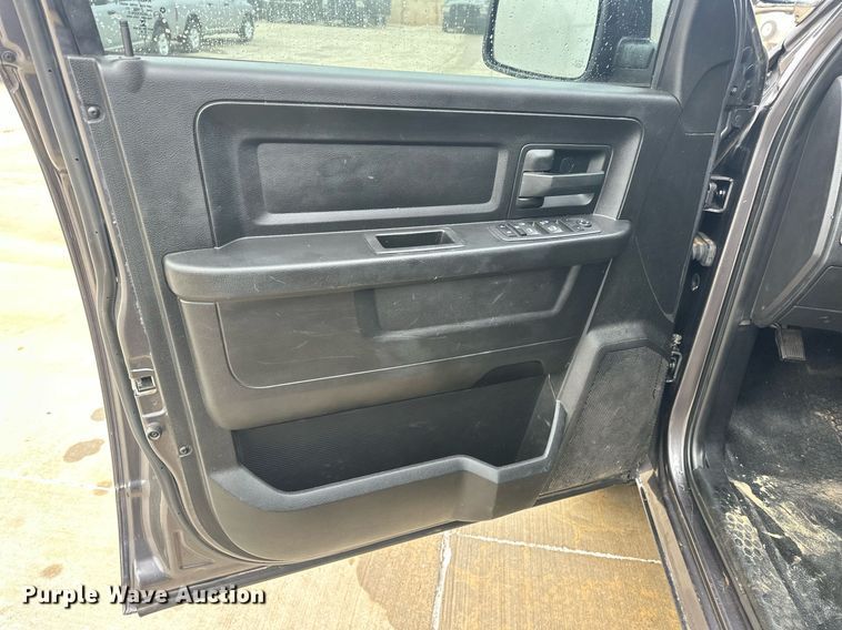 image for item ER4683 2019 Dodge Ram 1500 Quad Cab pickup truck