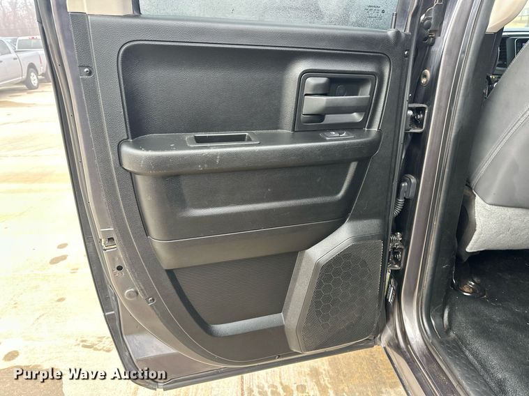 image for item ER4683 2019 Dodge Ram 1500 Quad Cab pickup truck