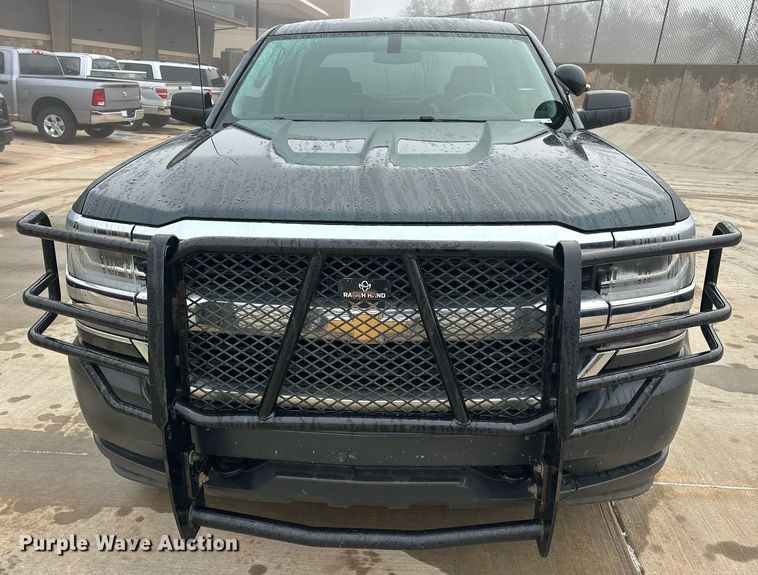 image for item ER4685 2018 Chevrolet Silverado 1500 Crew Cab pickup truck