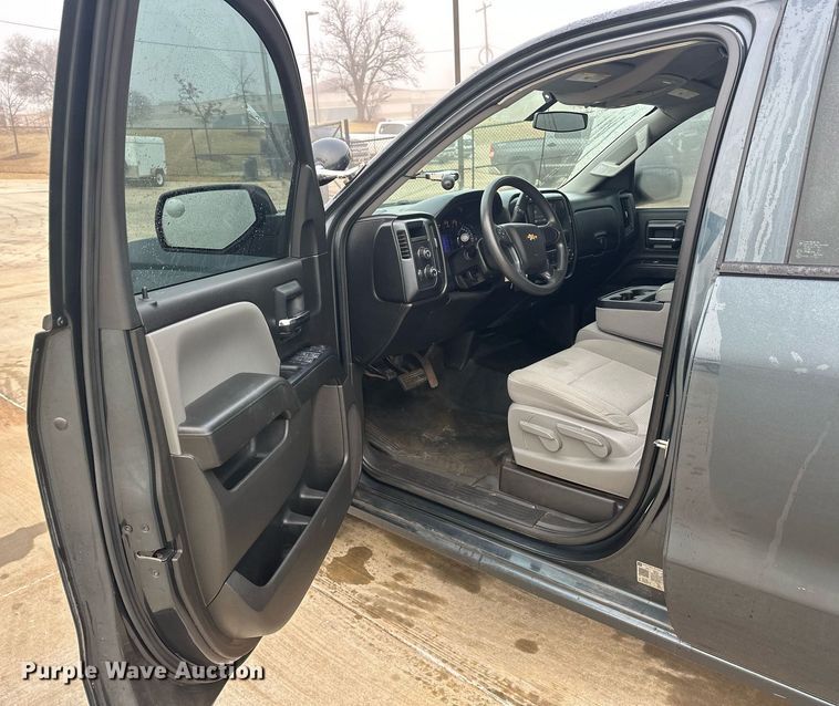 image for item ER4685 2018 Chevrolet Silverado 1500 Crew Cab pickup truck