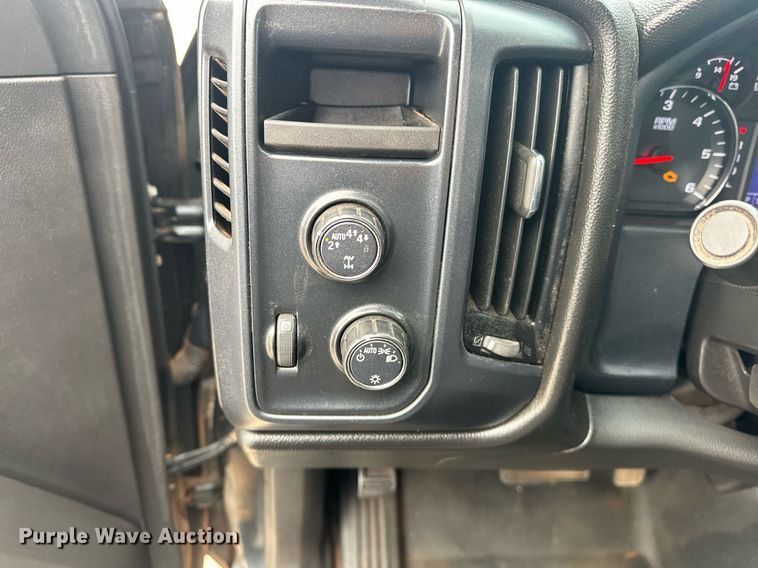 image for item ER4685 2018 Chevrolet Silverado 1500 Crew Cab pickup truck