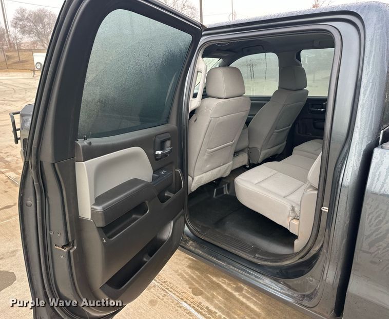 image for item ER4685 2018 Chevrolet Silverado 1500 Crew Cab pickup truck