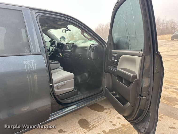 image for item ER4685 2018 Chevrolet Silverado 1500 Crew Cab pickup truck