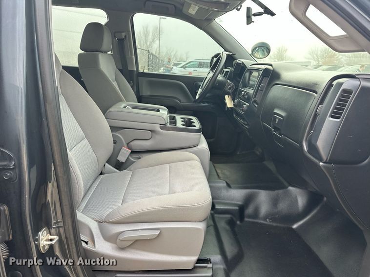 image for item ER4685 2018 Chevrolet Silverado 1500 Crew Cab pickup truck