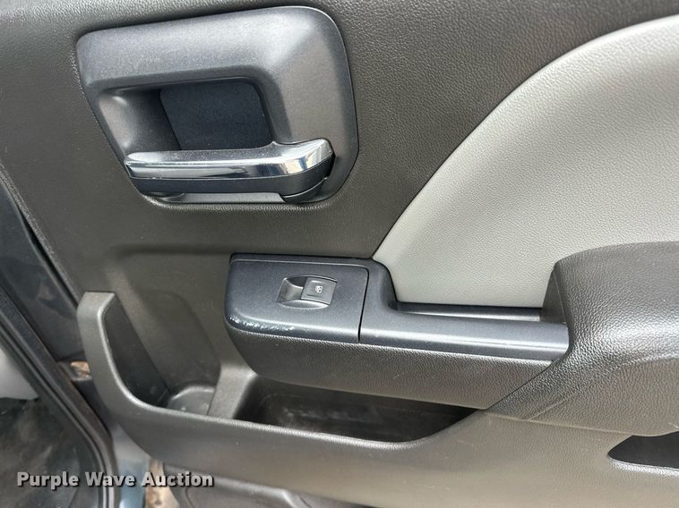 image for item ER4685 2018 Chevrolet Silverado 1500 Crew Cab pickup truck