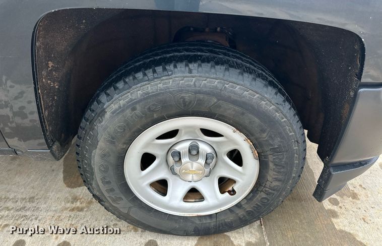 image for item ER4685 2018 Chevrolet Silverado 1500 Crew Cab pickup truck