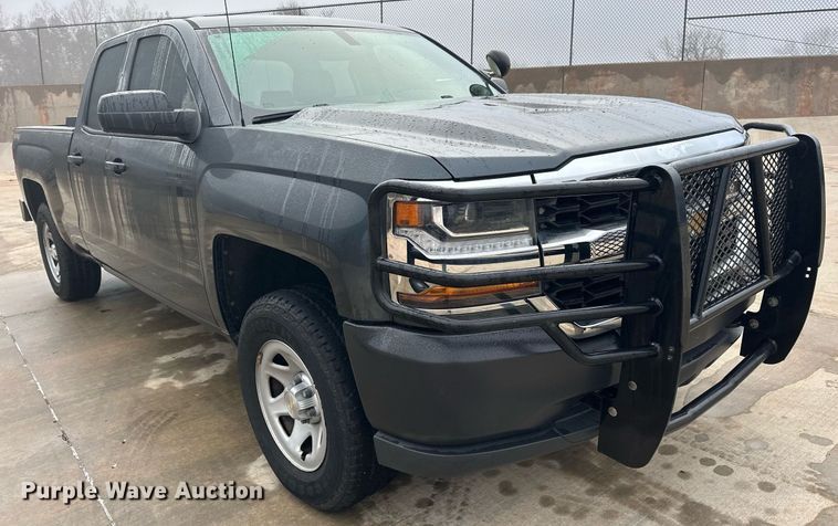 image for item ER4687 2017 Chevrolet Silverado 1500 Double Cab pickup truck