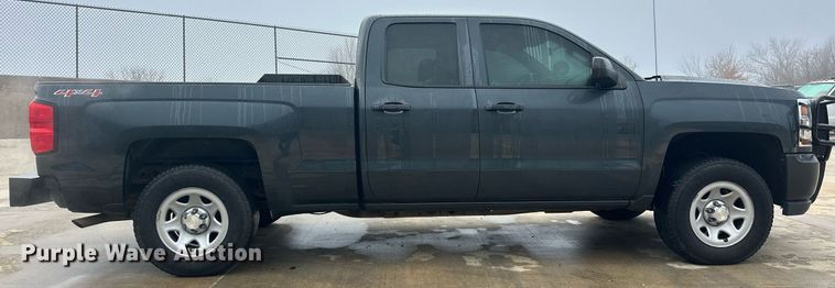image for item ER4687 2017 Chevrolet Silverado 1500 Double Cab pickup truck