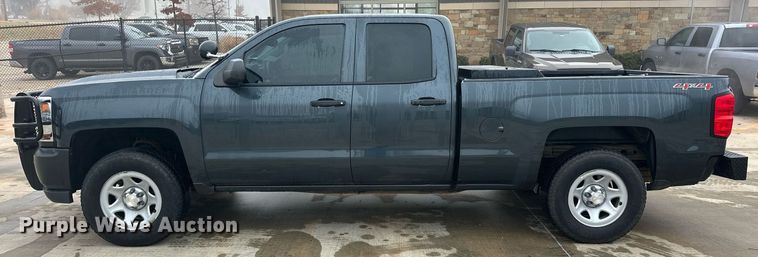 image for item ER4687 2017 Chevrolet Silverado 1500 Double Cab pickup truck