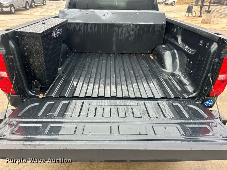 image for item ER4687 2017 Chevrolet Silverado 1500 Double Cab pickup truck