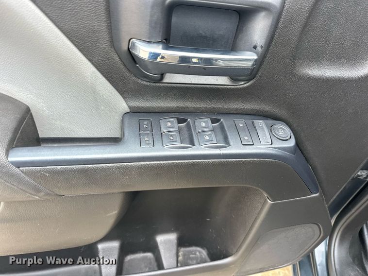 image for item ER4687 2017 Chevrolet Silverado 1500 Double Cab pickup truck