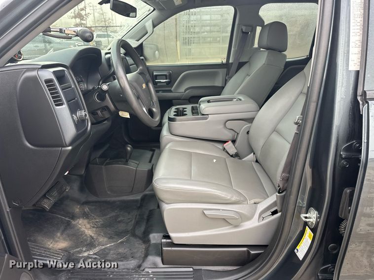 image for item ER4687 2017 Chevrolet Silverado 1500 Double Cab pickup truck