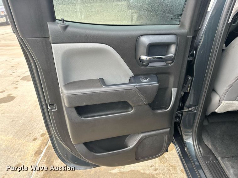 image for item ER4687 2017 Chevrolet Silverado 1500 Double Cab pickup truck