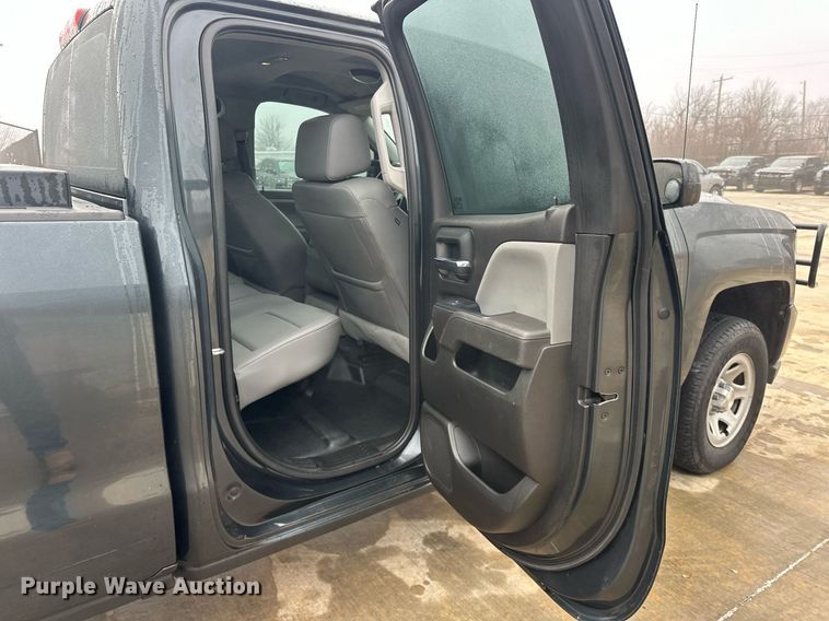 image for item ER4687 2017 Chevrolet Silverado 1500 Double Cab pickup truck