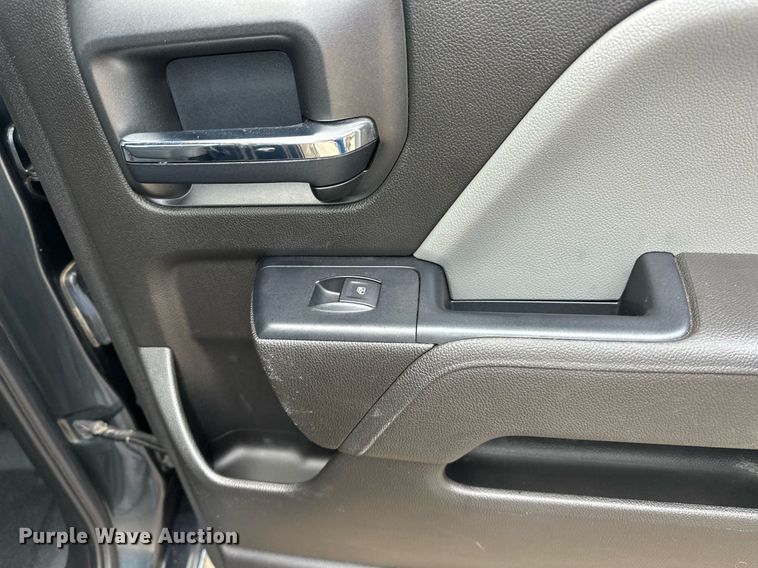 image for item ER4687 2017 Chevrolet Silverado 1500 Double Cab pickup truck