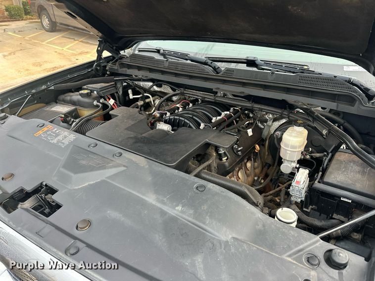 image for item ER4687 2017 Chevrolet Silverado 1500 Double Cab pickup truck