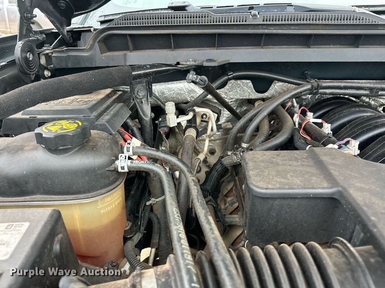 image for item ER4687 2017 Chevrolet Silverado 1500 Double Cab pickup truck