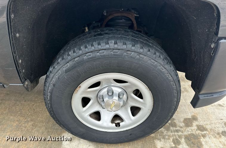 image for item ER4687 2017 Chevrolet Silverado 1500 Double Cab pickup truck