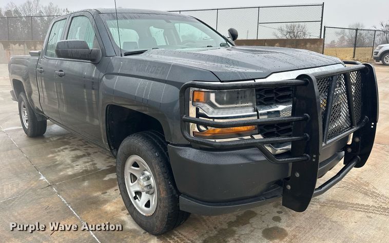 image for item ER4689 2018 Chevrolet Silverado 1500 Double Cab pickup truck