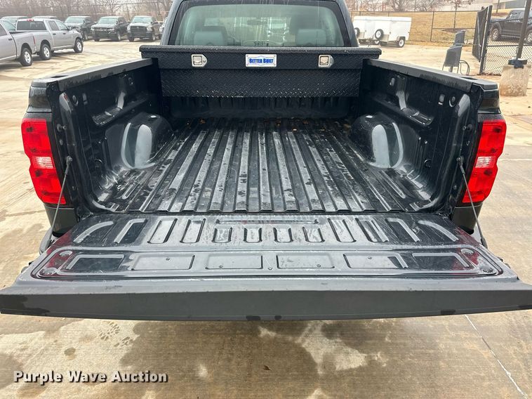 image for item ER4689 2018 Chevrolet Silverado 1500 Double Cab pickup truck