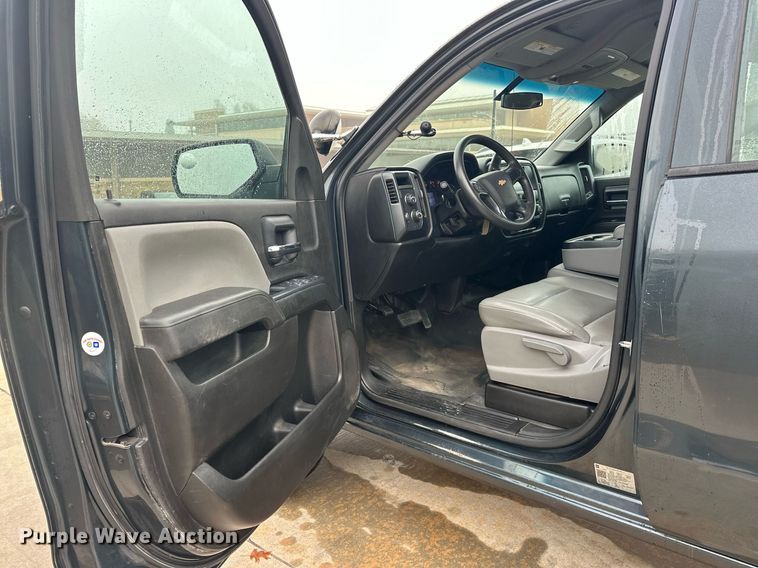 image for item ER4689 2018 Chevrolet Silverado 1500 Double Cab pickup truck