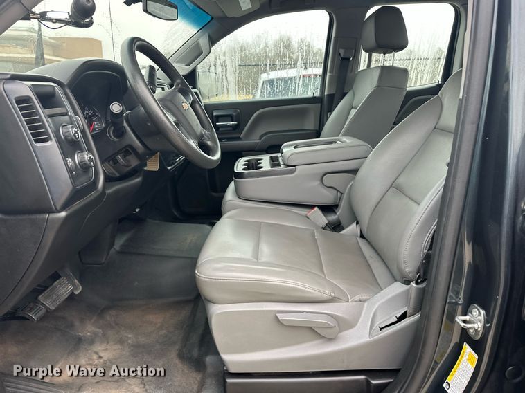 image for item ER4689 2018 Chevrolet Silverado 1500 Double Cab pickup truck