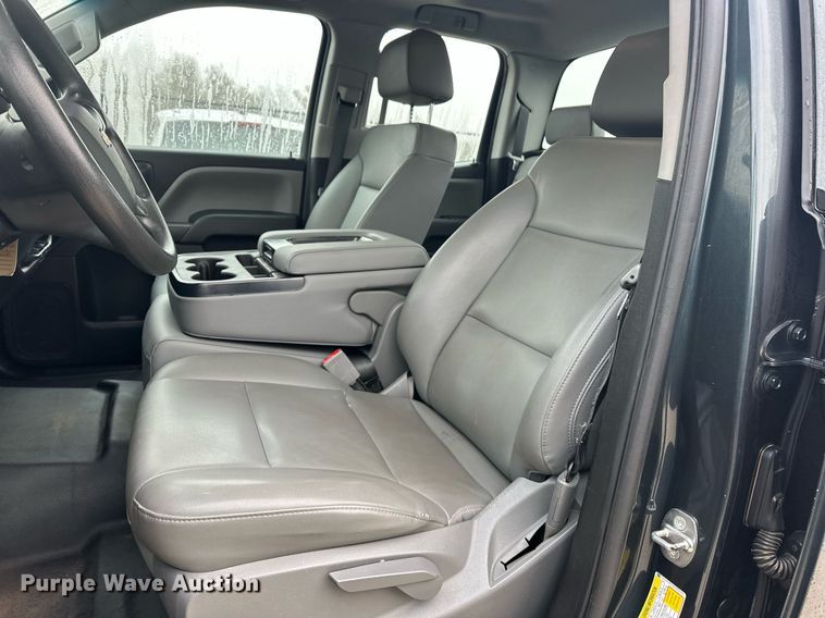 image for item ER4689 2018 Chevrolet Silverado 1500 Double Cab pickup truck