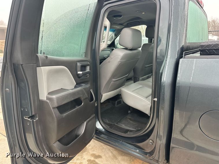 image for item ER4689 2018 Chevrolet Silverado 1500 Double Cab pickup truck