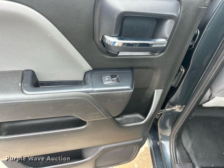 image for item ER4689 2018 Chevrolet Silverado 1500 Double Cab pickup truck