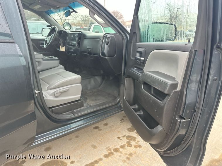 image for item ER4689 2018 Chevrolet Silverado 1500 Double Cab pickup truck